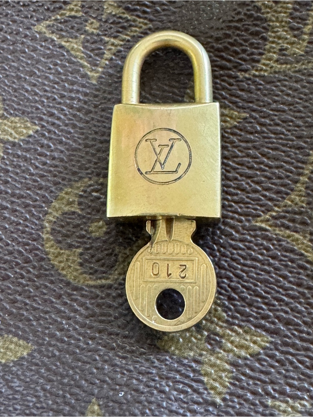 Louis Vuitton Padlock and Key 🔐 #210